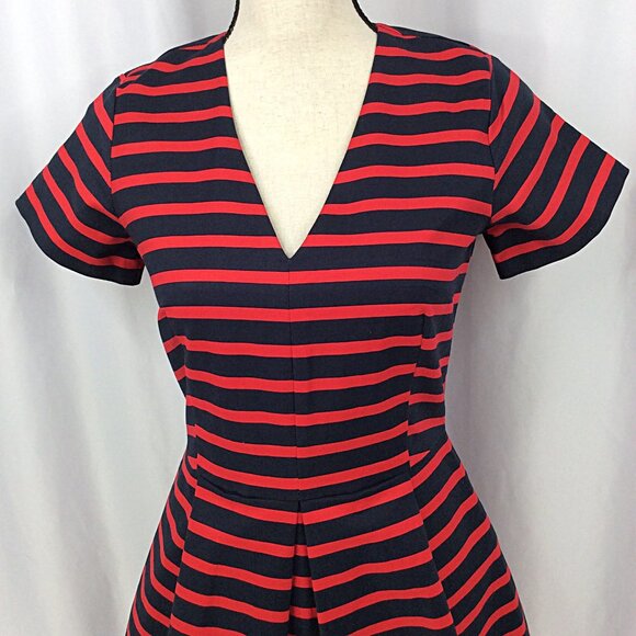 Gap Fit & Flare Dress Womens Size 2 Red Navy Blue Striped Short Sleeve V-Neck - Picture 5 of 10